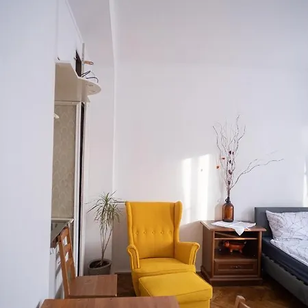 Pokoje Koszykowa Nf